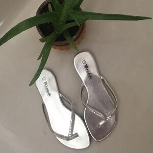 NWT Silver flip flops